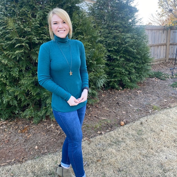 Meet your Posher, Bailey - Picture 1 of 1